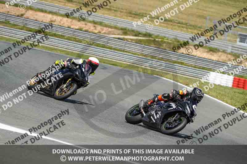 cadwell no limits trackday;cadwell park;cadwell park photographs;cadwell trackday photographs;enduro digital images;event digital images;eventdigitalimages;navarra;no limits trackdays;peter wileman photography;racing digital images;trackday digital images;trackday photos